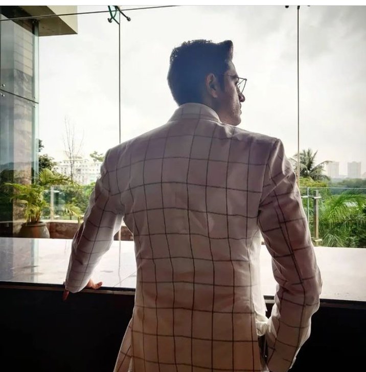 SARoy4988's tweet photo. Chalo Maan aur anuj  fans walo hum sab milke hartal karte hai …hamare original businessman Anujkapadia ko back karne ke liye.. plz makers 🙏🙏🙏
Everyone plz share this post as much as you all can
@IAmRajnShahii @KalraRomesh #dkp #anujkapadia #maan #Anupamaa @iamgauravkhanna https://t.co/JvIkosSWal