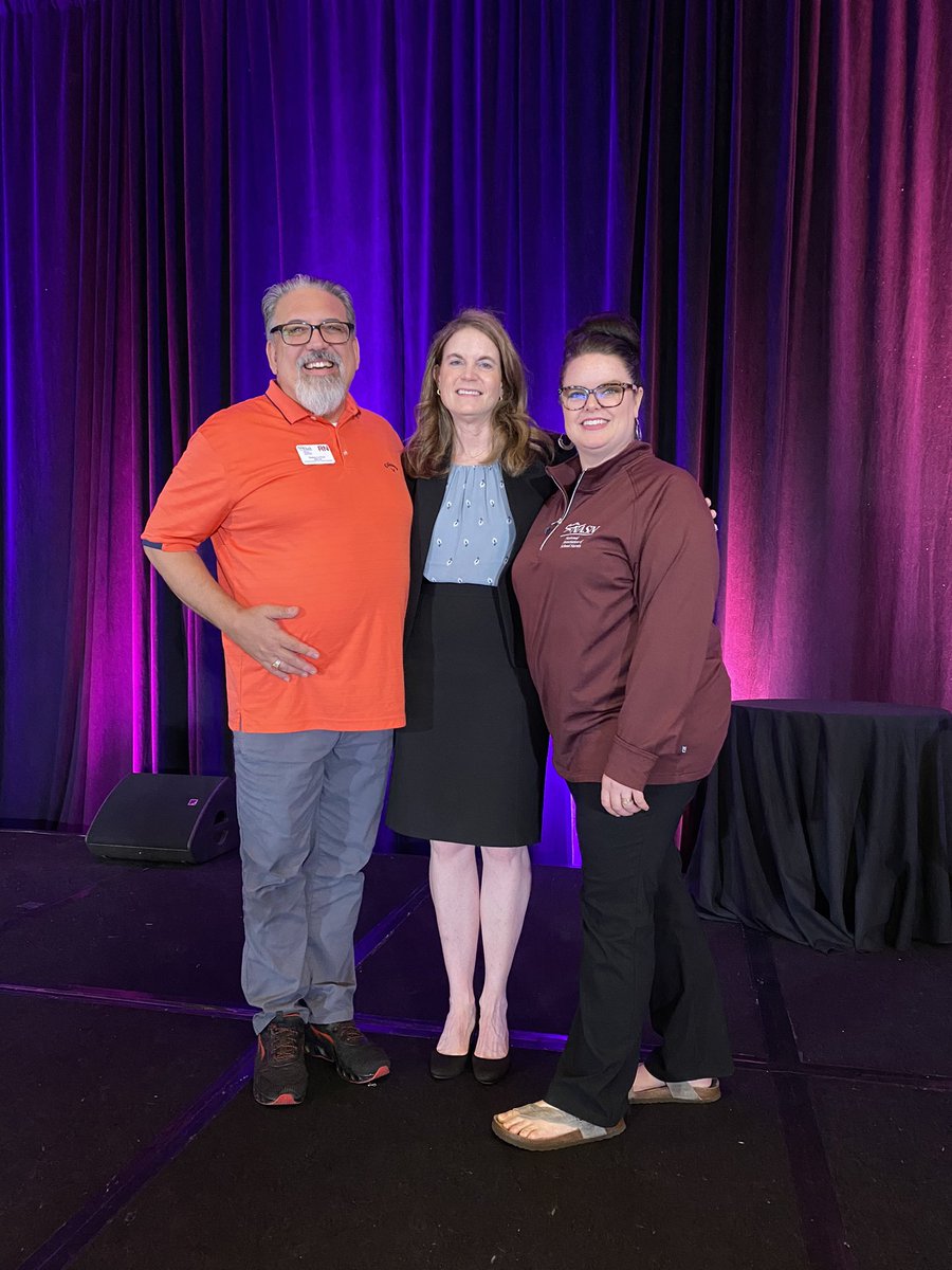 jurexnurse's tweet photo. I enjoyed providing the general session presentation on Surefire Documentation for National Association of School Nurses at the annual conference!
#nurse #PLNC #RNS #nursingjobs #nursinglife https://t.co/UsT8CfMdRf