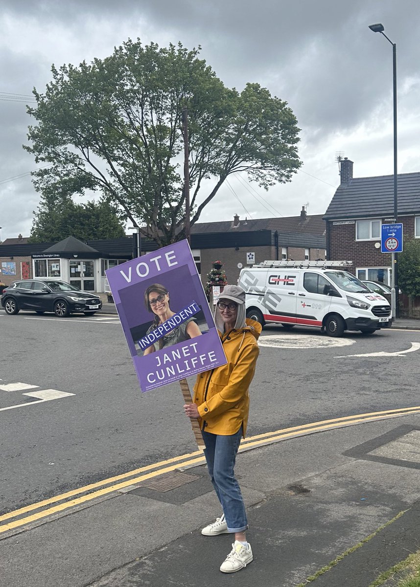 Jliffe's tweet photo. @lisanandy @MCSavours While Lisa has been out in the #Nandwaggon I’ve been hitting the streets &amp; meeting the community here in #Wigan in a few short weeks I’ve gathered real support. #VoteIndependent is called at me daily @Jan4Wigan @GE2024 closing the gap &amp; meeting our needs, the words i’m hearing. https://t.co/krSodO2Tcc