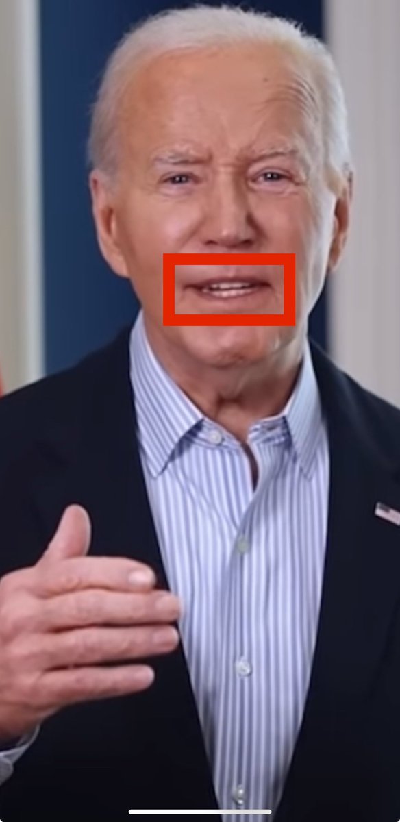 rattletrap1776's tweet image. Two different widths.

Two different sets of teeth.

Two different hair styles.

Two different chins. 

Two different Joe’s. 🎯🐂🇺🇸