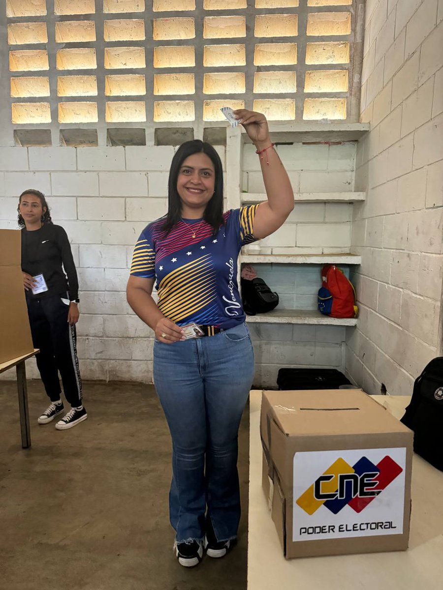 Desde el municipio Jesús Enrique Lossada del estado Zulia.

Por la Paz de nuestra Patria.
Con el Gallo Pinto me anoto 🔥

#SimulacroPorLaPaz
#SimulacroMaquinariaPerfecta