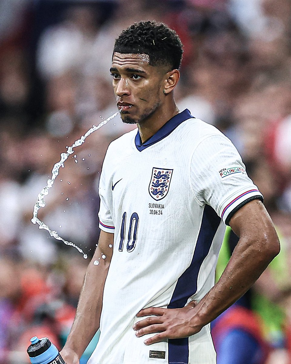 ESPNUK's tweet photo. A 96th minute equaliser to save England. Jude Bellingham is him. https://t.co/xV72E6w6tH