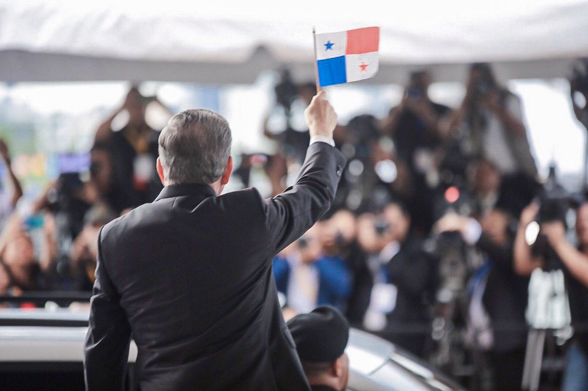 NitoCortizo's tweet image. ¡GRACIAS, PANAMÁ! 🇵🇦
GRACIAS a Dios por darme la fortaleza, disciplina, serenidad, humildad y el honor de servir a mi país.
GRACIAS a las panameñas y panameños por su solidaridad. Fueron 5 años de grandes adversidades y retos en el mundo y Panamá. Enfrentamos juntos una…