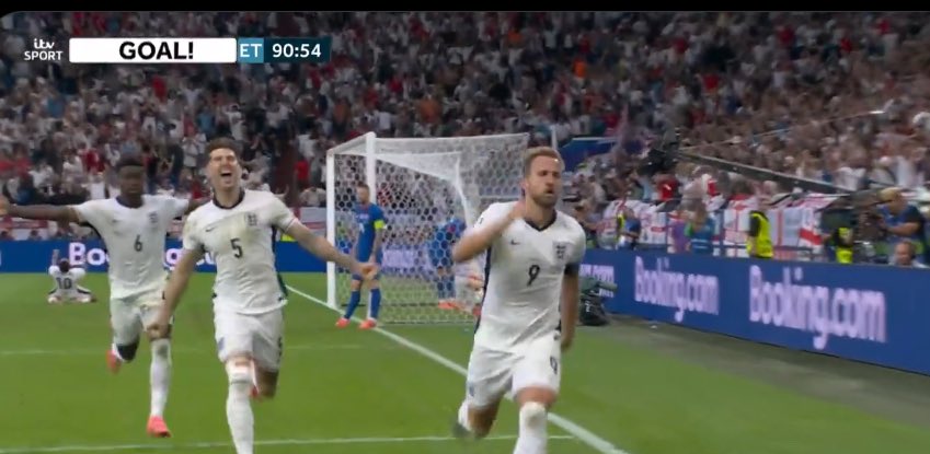 Have they all just had a bag of #Haribos or something…?🏴󠁧󠁢󠁥󠁮󠁧󠁿⚽️💥 #ENGSVK cmon England