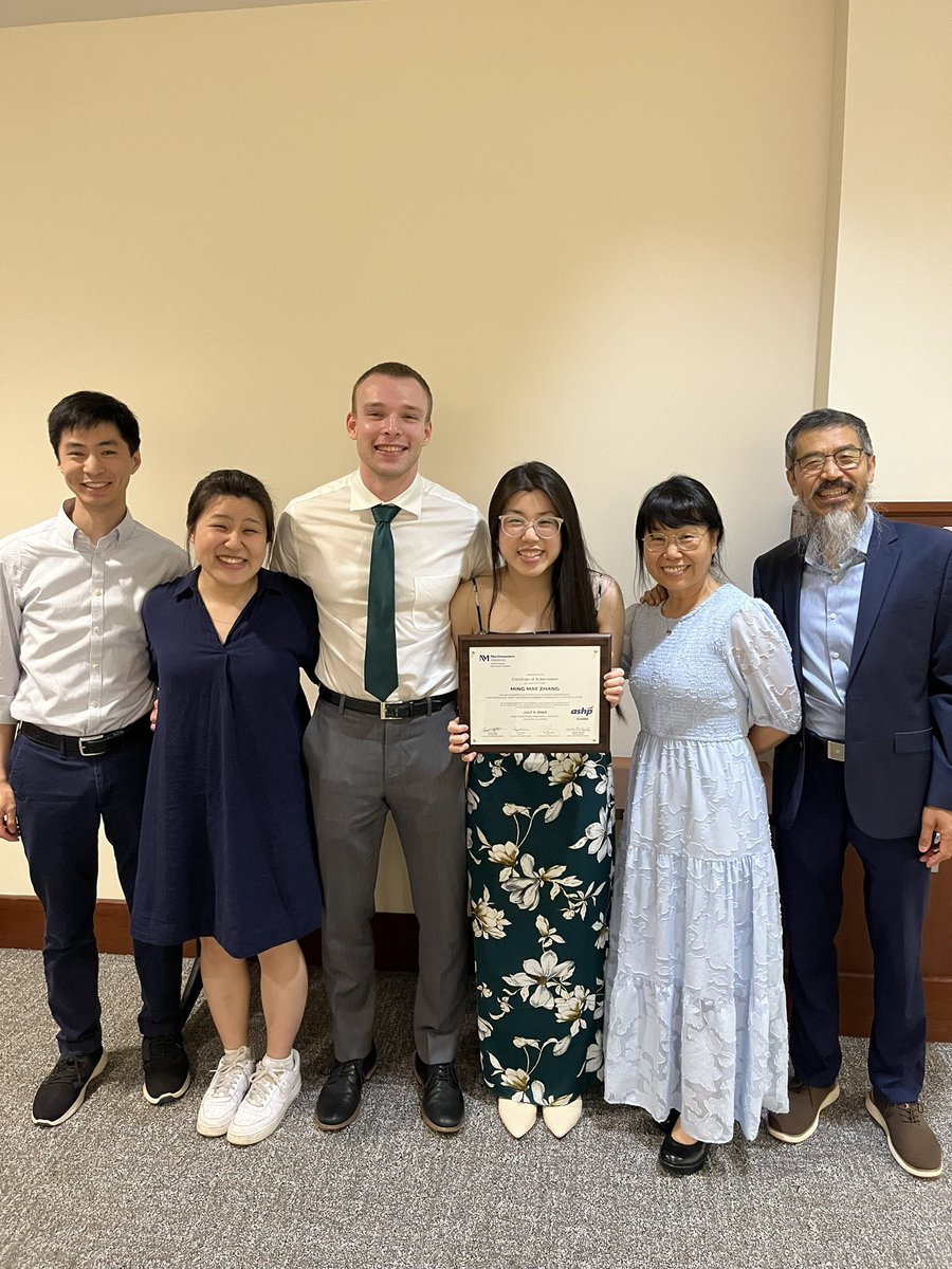 amayzhanggg's tweet image. PGY-done!!!! Huge thank you to the BEST RPD @courtskipharmd , the smartest ICU group, and my amazing family and friends who made it possible 💜