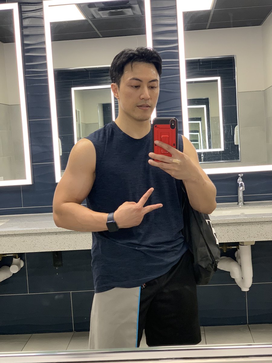 Robert_LeQuang's tweet photo. Another day another workout!
🥵💪

#Workout #Fitness #Fit #Health #LifeAfter40 https://t.co/Z7STsR15qQ