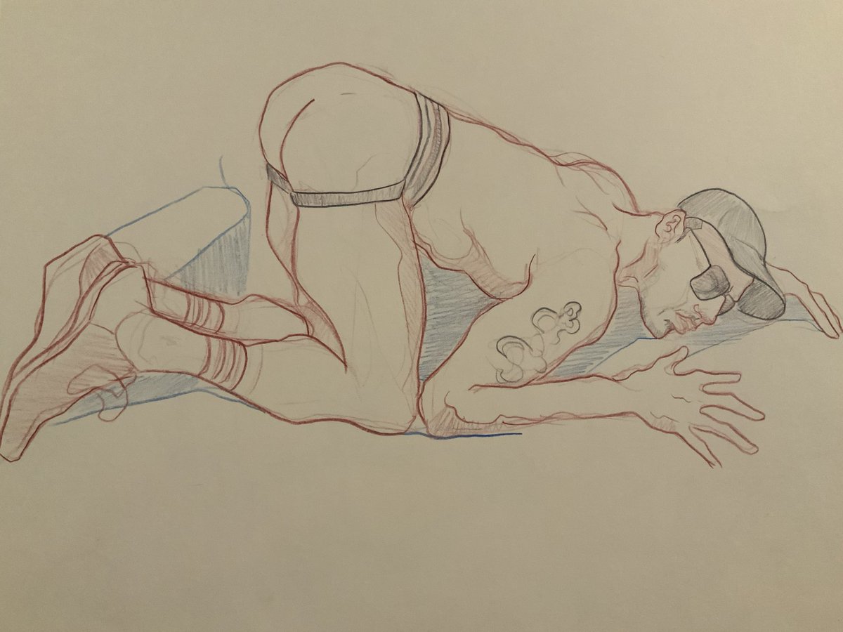 MattyDrawsMore tweet media