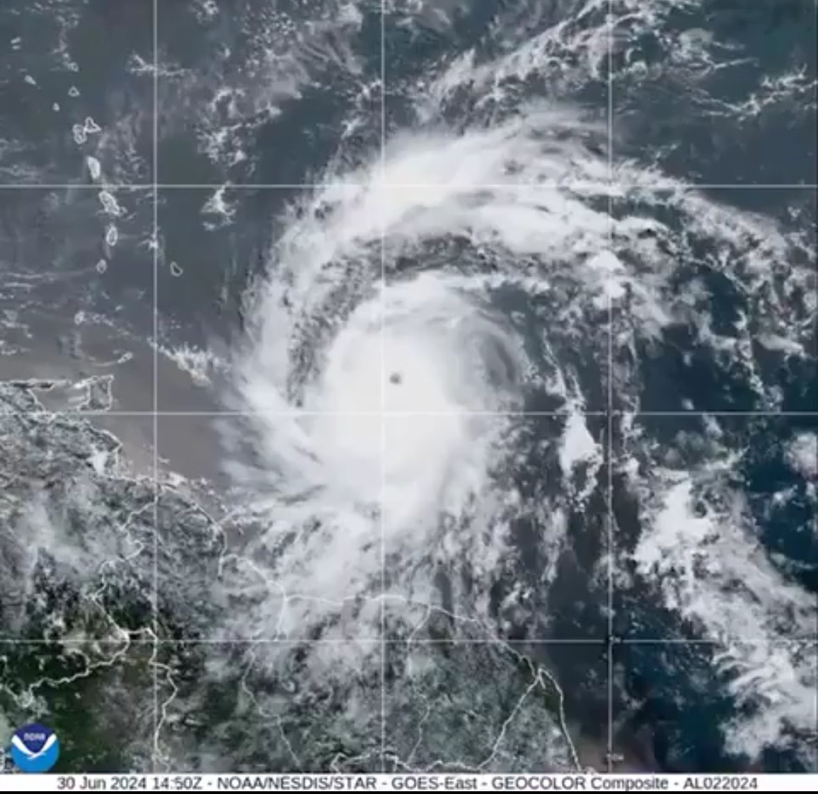 Tal vez no sea buen momento pero les recuerdo que ya no tenemos #FONDEN
así que no se vayan a damnificar por favor.