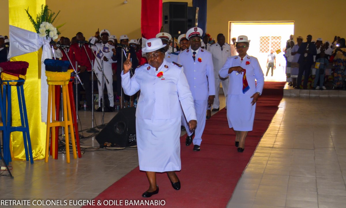 RTASCONGO's tweet image. Culte de Mise à la Retraite des Colonels Eugène &amp;amp; Odile Brigitte BAMANABIO Date : Dimanche 30 juin 2024 Lieu : POSTE DE MOUNGALI Présence : Près de 3000 personnes, y compris des autorités politico-civiles et religieuses Sous la présidence de la Commissaire NGWANGA.