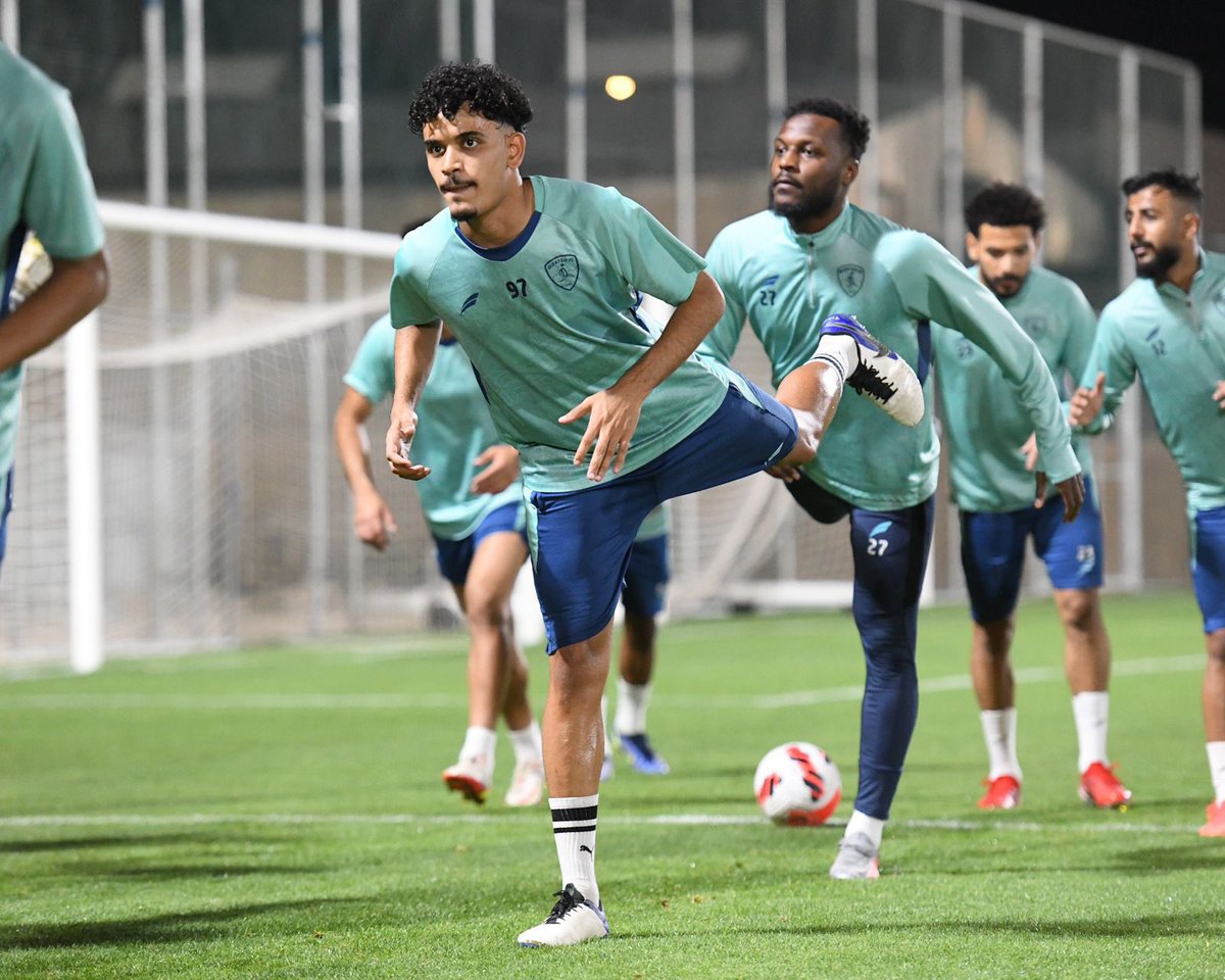 _ht7p's tweet photo. من اللاعبين المواهب في النادي اللي اختفو بشكل مفاجئ و مستغرب من ادارة النادي عدم الابقاء عليه لافي الموركي نجم كان صاعد 
شنو السبب اللي خله الادارة تطلعها ؟ مااحد يعرف
بالرغم من مشاركته في مباراة فقط مع الفريق الاول أمام النصر الا انه ابدع في اللقاء بجانب مشاركته مع الفئات السنيه https://t.co/x2ge9oq5lZ