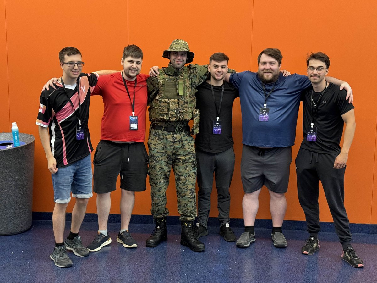 Mon 5ème <a href="/Lan_ETS/">Lan ETS</a> est complété ! J'ai rencontré 5 personnes légendaires encore cette année ! Je n'aurais pas pu faire une meilleure acquisition que ces 5 gars ! Shoutout à notre super Sub mHax ! 🫡😎

Merci pour ce merveilleux LAN <a href="/kickingcs/">kicking</a> <a href="/BiNoX_Tv/">BiNoX</a> <a href="/Jordfps_/">JordFps_</a> <a href="/LegumzCS/">Antoine Champage</a> #mHax 🙌