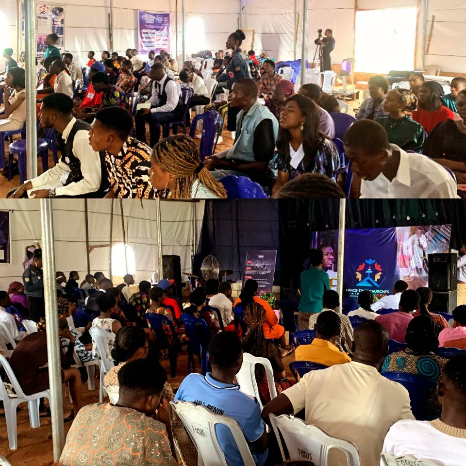 gracetribeintl's tweet photo. How can we describe such a service ?

The Awe, the word, the fire. Prophet blessed us unimaginably today. Visit our platforms on Telegram, Facebook and YouTube to access the live service. 

Blessed ?. Share 

#sundayschool #masteringlife #thebigyear #sundayvibes https://t.co/cG6hCE122z