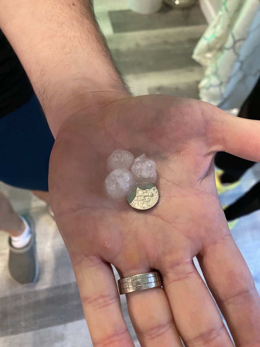 kthellm's tweet photo. @_RachaelTV @NBCConnecticut Dime size East Mt Waterbury https://t.co/2PznVzuhbi