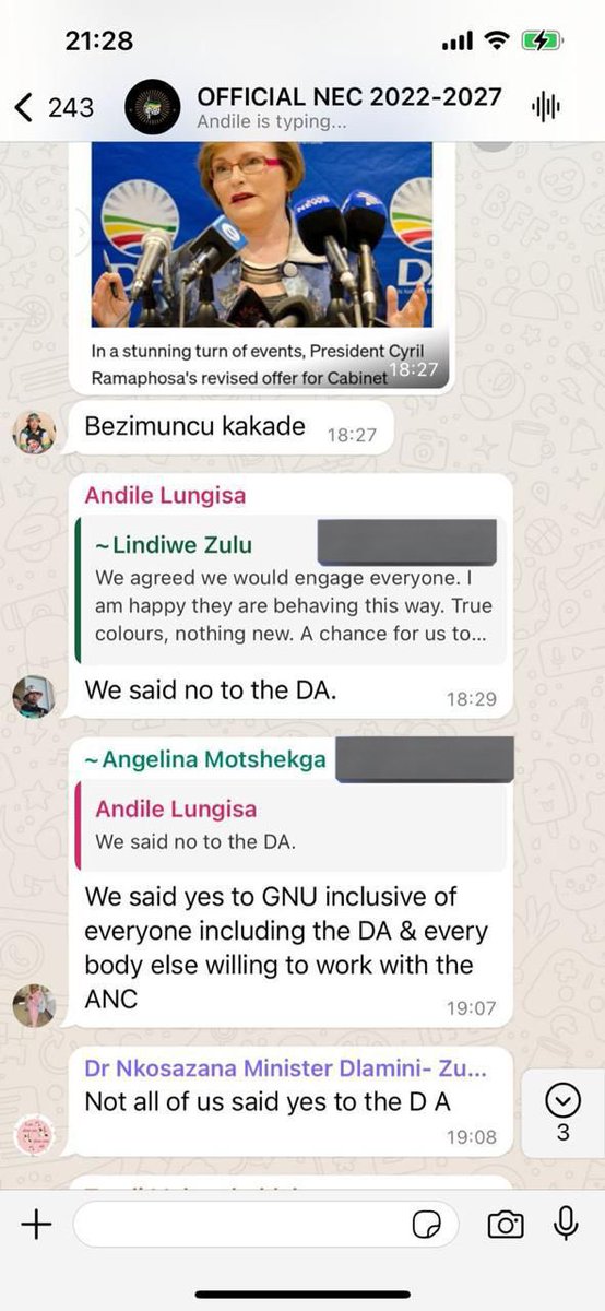 Miz_Ruraltarain's tweet photo. Part 1 :Andile Lungisa having a little tantrums theatrics at the last hour....whoever leaked this ANC NEC whatsapp group is intentional 🚮💀🤣🤣🤣
Haai MK fans are hiding in behind the ANC badge! https://t.co/QH0MpTkWJV