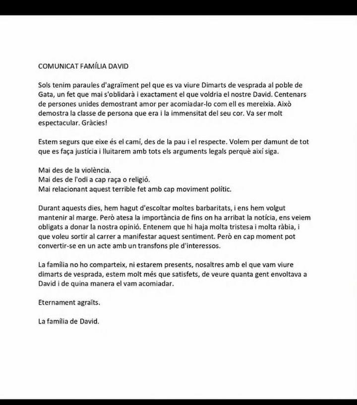 Nadie de los que ha ido hoy a Gata lo ha hecho en solidaridad con la víctima y su familia. Han usado este crimen para vomitar su odio racista y tratar de enfrentar a los vecinos. 

La familia se desmarcó de esta convocatoria y advirtió del uso que pretendían hacer los racistas
