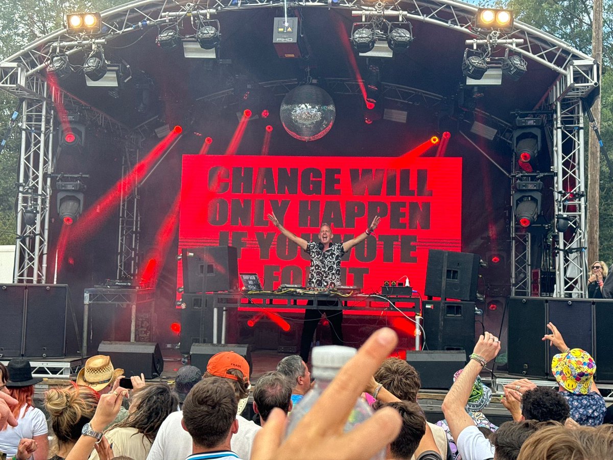 We’ve come a long, long way together. 

We need change. Right here, right now.

Listen to <a href="/FatboySlim/">Fatboy Slim</a>. Change will only happen if you vote for it 👇🏻