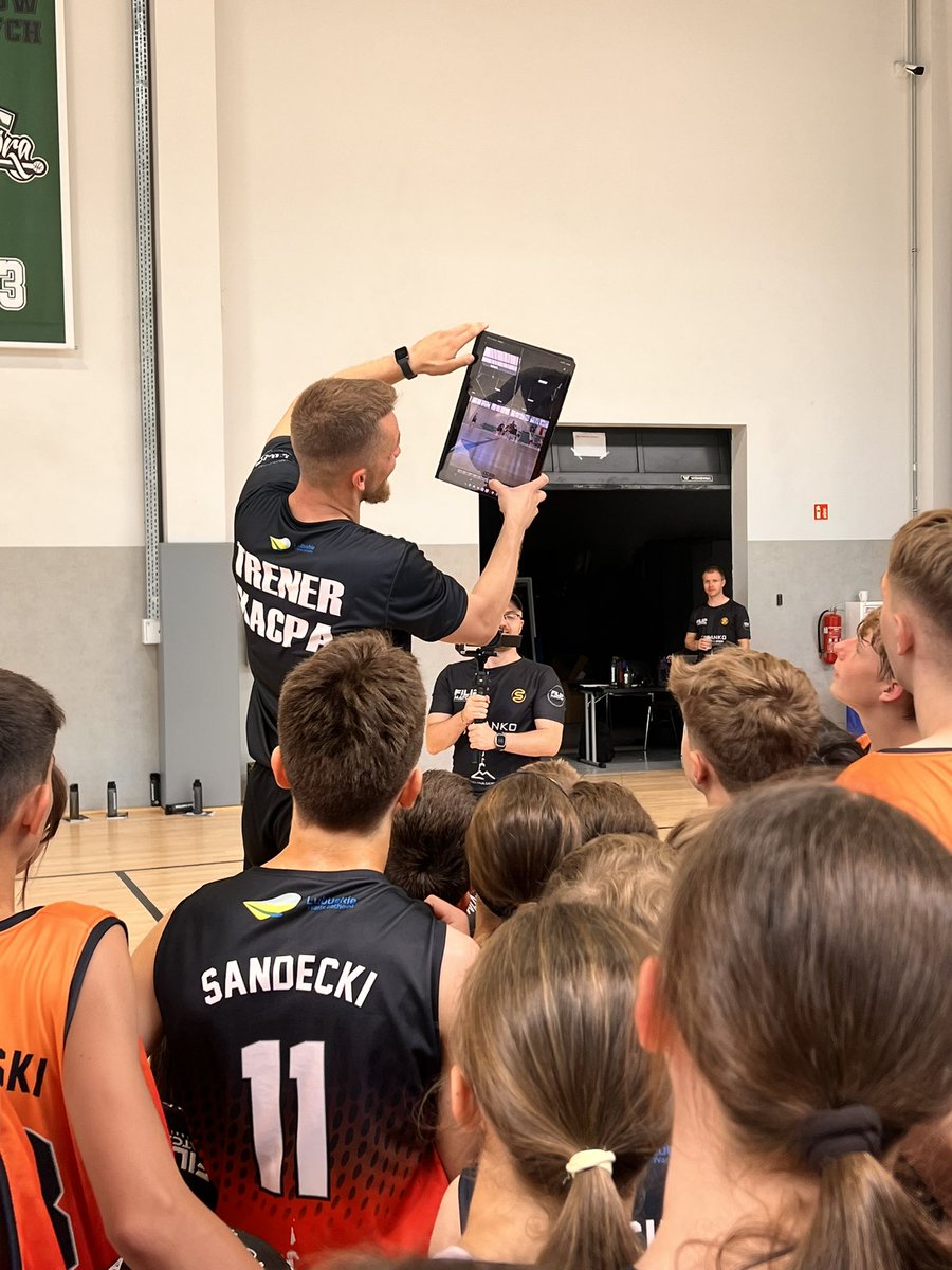 Rafal Niewiadomski tweet media