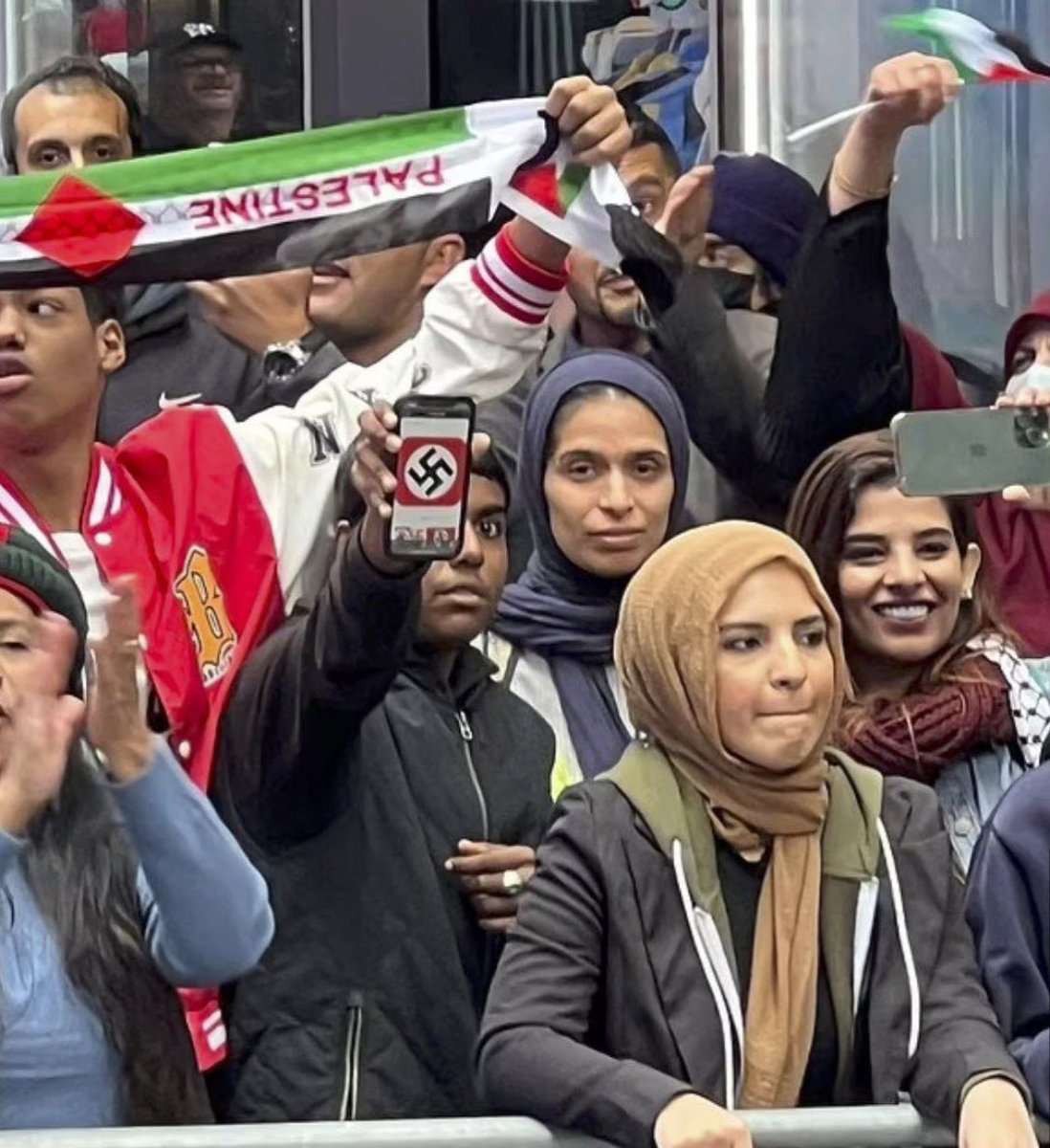 SissiEmperatriz 🇮🇱 tweet media