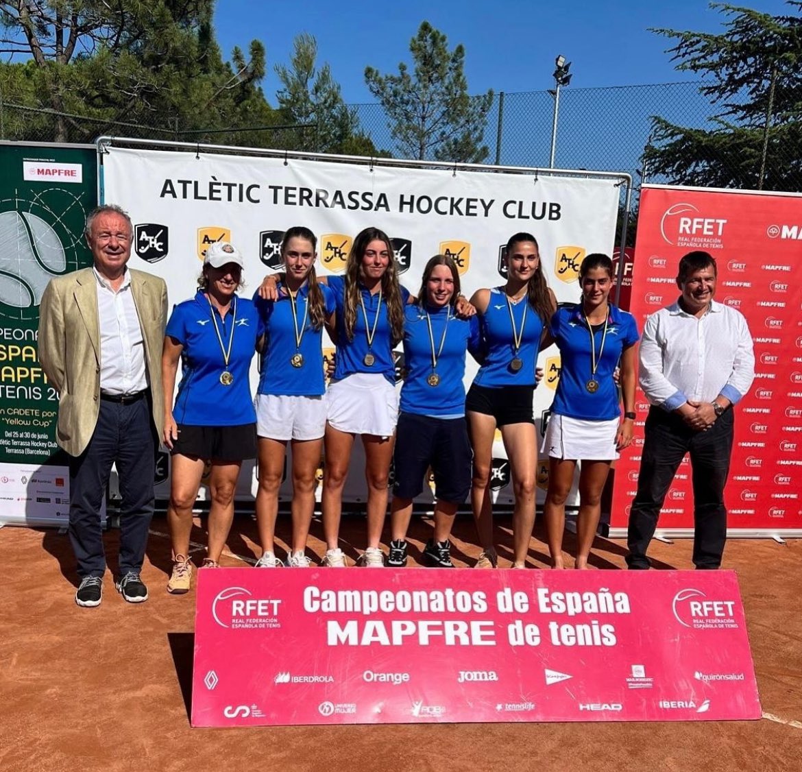 🥈 El <a href="/CTBarcino/">CTBarcino</a> ha estat el finalista del Campionat d’Espanya per Equips Masculins Cadet “Yellow Cup”, disputat aquesta setmana a l’<a href="/AtleticTerrassa/">Atlètic Terrassa Hockey Club</a>. 

🥉 En categoria femenina, el <a href="/tennissabadell/">Club Tennis Sabadell</a> ha acabat en tercera posició en imposar-se al CT València per 3/2.