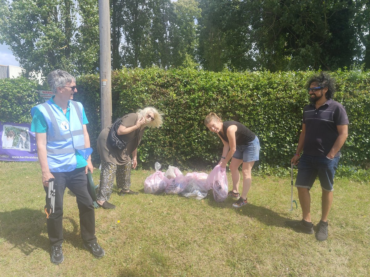 Tupennyrush's tweet photo. Great litter pick along Ware Road today with @krahertford. Slightly earlier than normal as generally it is the first Sunday of the month.
Deets on the KRA socials every month
#communitu #litter #action https://t.co/5jgA0Zjkdw