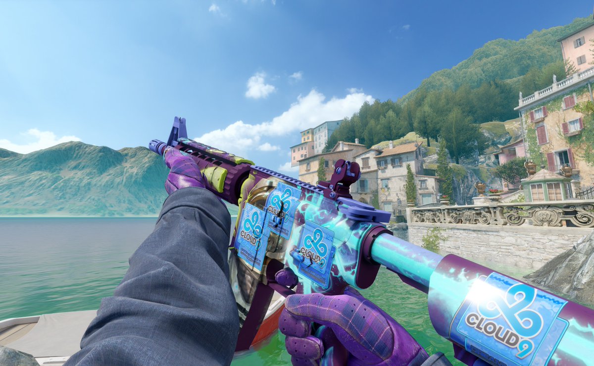 TURBOENCUBEY's tweet photo. New Pickup today from @alidavo1 to replace my sold m4a4.

M4A4 Desolate Space with 4x Dreamhack 2014 (Holo).
(1 of 1). https://t.co/BirGkJSUAr