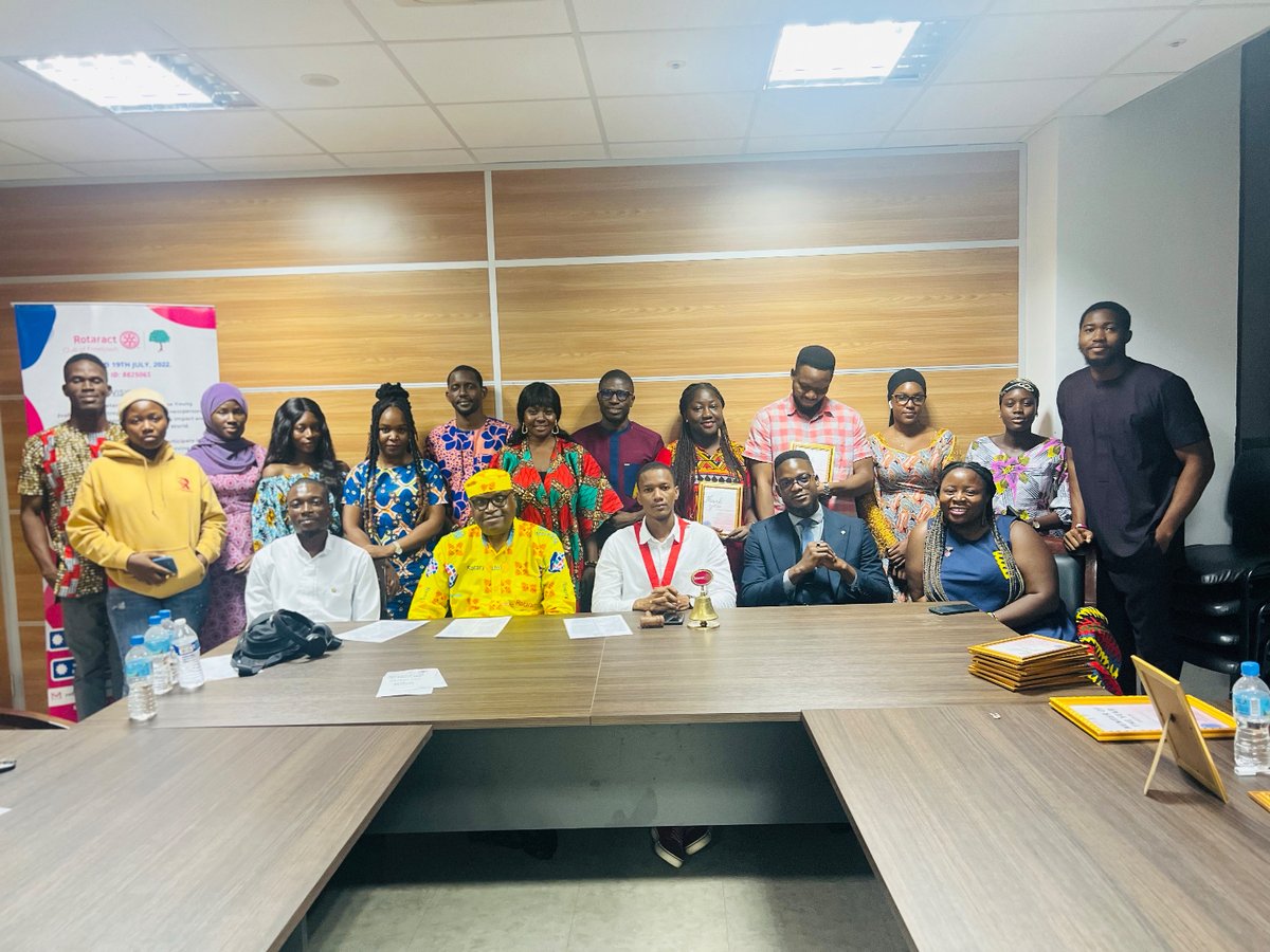 RClubofFreetown's tweet photo. It’s a wrap🤗🤗🤗
We are super thankful to the Create Hope President, Board of Directors and members who made this year an incredible one.
See you in the magical year🌻💥🌟
#createhopeintheworld
#rotaractcluboffreetown https://t.co/nMGfunEbb8