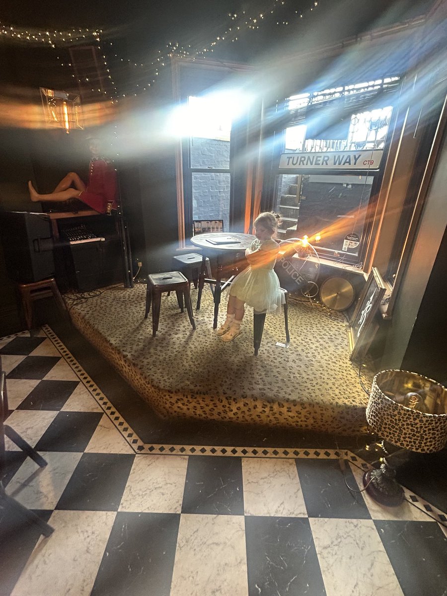 MattGeaney's tweet photo. Glad we got to have a look round before it was too late @Nikinoo13 @Albion_Rooms_ @carlbaratmusic @petedoherty https://t.co/r7zqB3dlCU