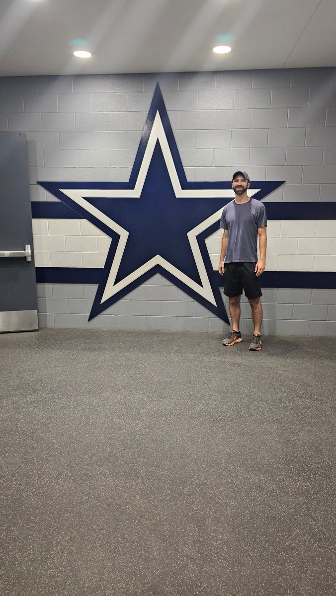 KevinKaZaambory's tweet photo. I got to tour one of the most wonderful places in the world today. Thank you, @ATTStadium and the @dallascowboys. How 'bout them Cowboys!! #AmericasTeam 🇺🇲 https://t.co/XjGGUX4oFe