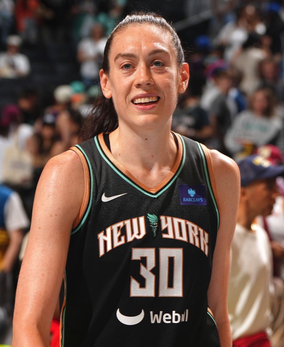 NBA_NewYork's tweet photo. Breanna Stewart as the Liberty beat Atlanta to go 16-3, best in the W:

22 points 
12 rebounds 

Fastest to 5000 career points in league history https://t.co/VvFgWBAObw