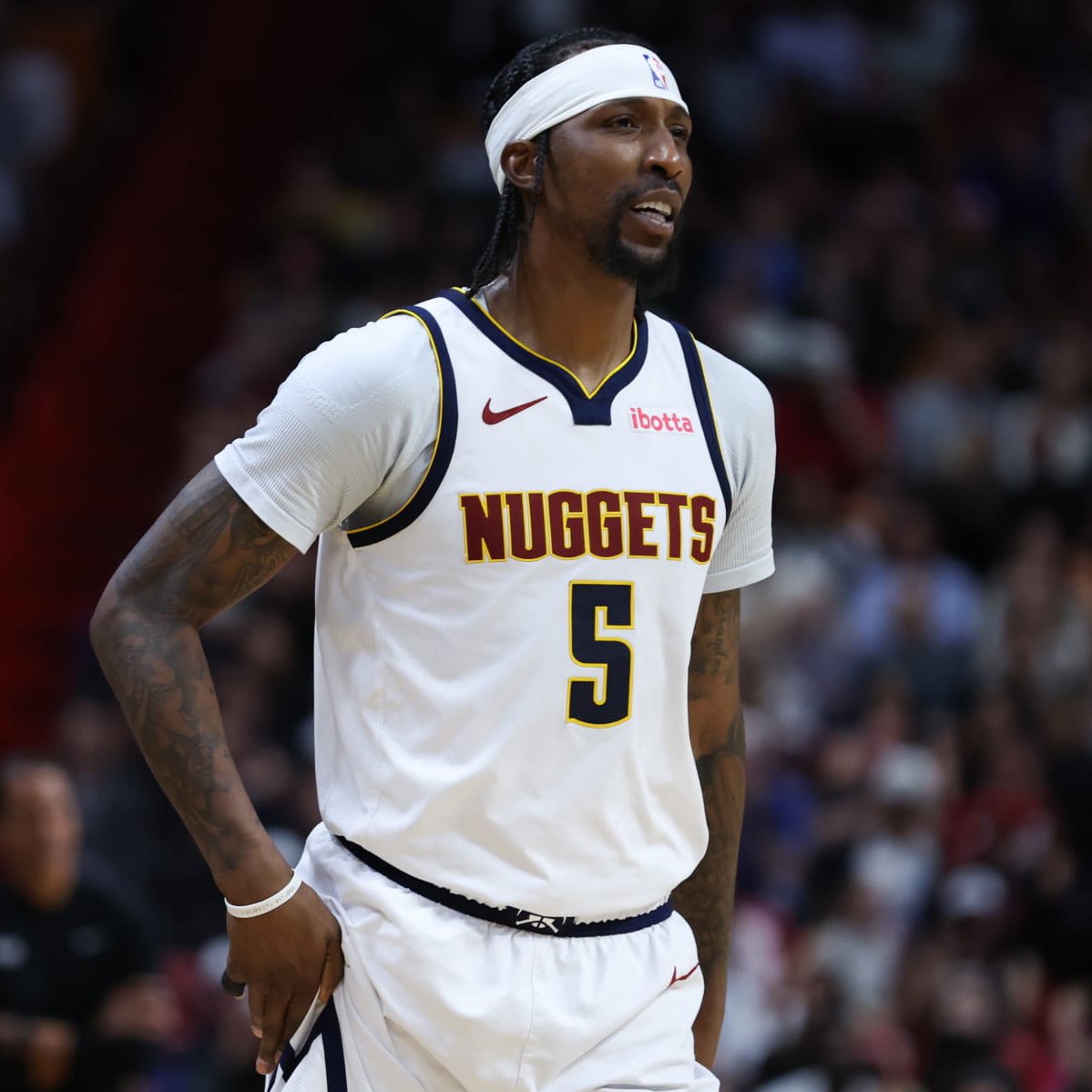LegionHoops's tweet photo. DEVELOPING: The 76ers “have explored” the possibility of adding both Paul George and Kentavious Caldwell-Pope in free agency, per @TheSteinLine.

HERE WE GO. 🍿 https://t.co/K73yBzDciG