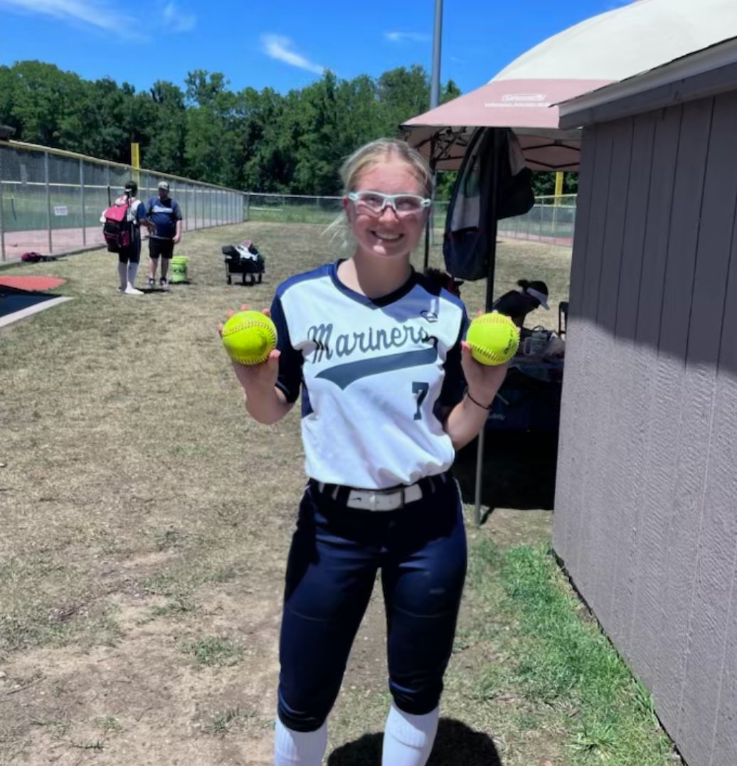 caydenvonsande's tweet photo. Thank you @05marinerssftbl for asking me to come help out today! I had a blast in the box with 2 homeruns and a good time in the circle a 5IP 5K game, winning 8-2. @ExtrInningSB @topgunfastpitch @lkrathletics @PG_Softball @USASoftball https://t.co/H2uDsHbBhU