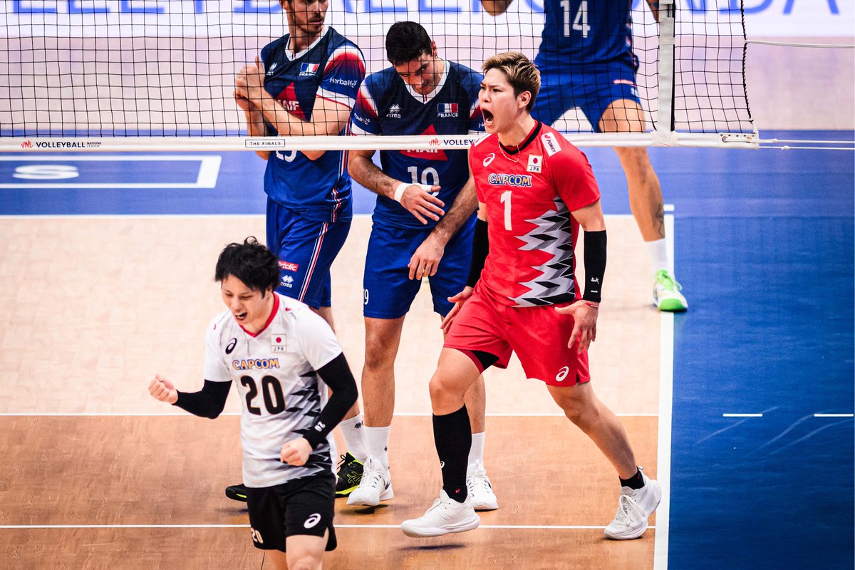 hainakyuu_'s tweet photo. Japan🇯🇵 silver podium finishers in the #VNL 🥈Their best result in the history of the tournament! ✨️