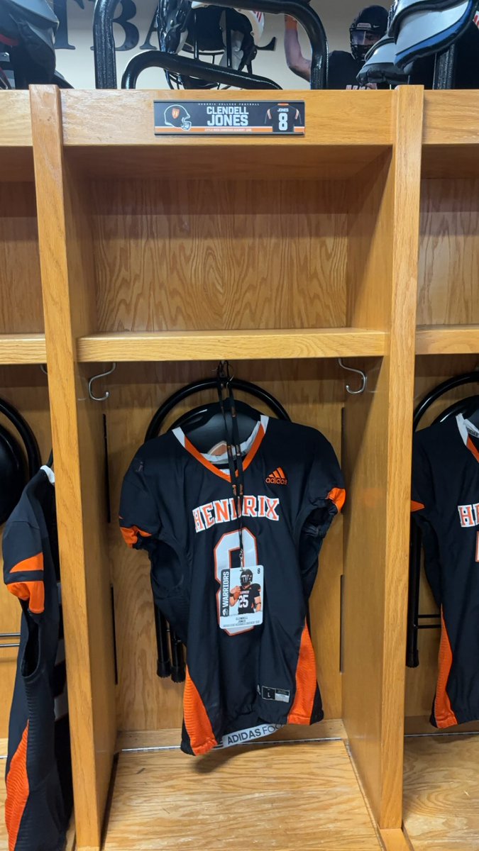 Clendell Jones Jr. (@clendell_jr) on Twitter photo After a great official visit at Hendrix, and a great conversation with <a href="/RussHeidiSLC/">Russ and Heidi Phillips🏈</a> I’m blessed to receive an offer from <a href="/HendrixFootball/">#WeAreWarriors</a> ! #AGTG After a great official visit at Hendrix, and a great conversation with <a href="/RussHeidiSLC/">Russ and Heidi Phillips🏈</a> I’m blessed to receive an offer from <a href="/HendrixFootball/">#WeAreWarriors</a> ! #AGTG