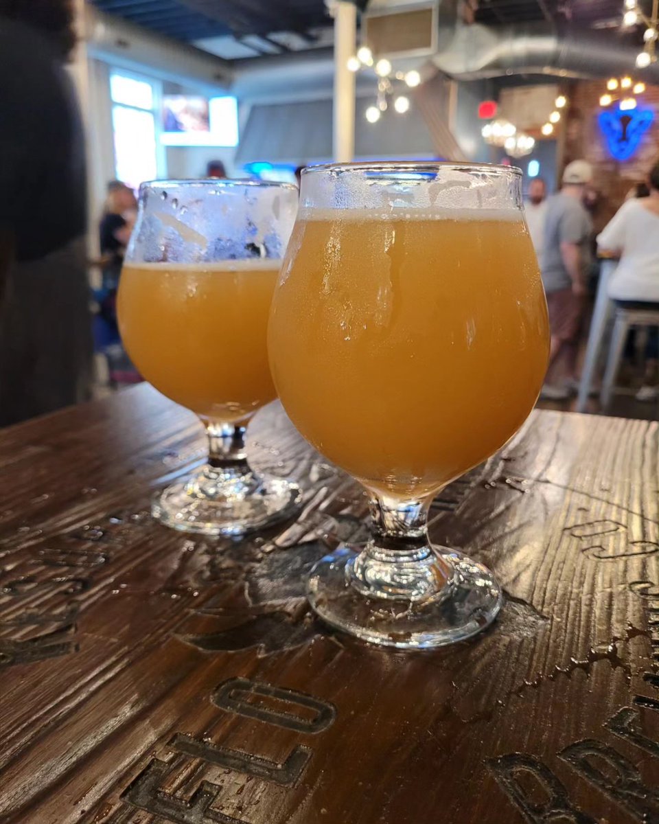 buffbeerleague's tweet photo. It's hard to find the right words to explain how it felt to celebrate @ResurgenceBrew 10th anniversary this weekend. We saw so many beer friends, a lot of former Resurgence employees, reminiced on so many memories from the last 10 years, laughed a lot with owner Jeff Ware.

1/2 https://t.co/9OLWNfEvBR