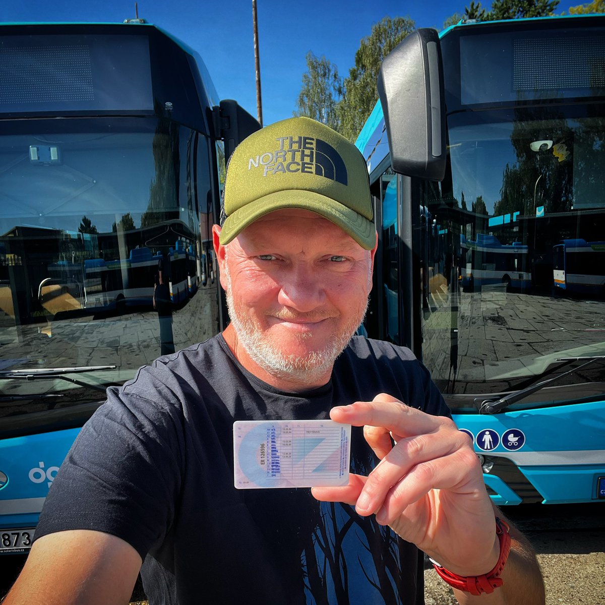 Já to vlastně tady nedával, ale už nám tři týdny “déčko” 😛 #busdriver