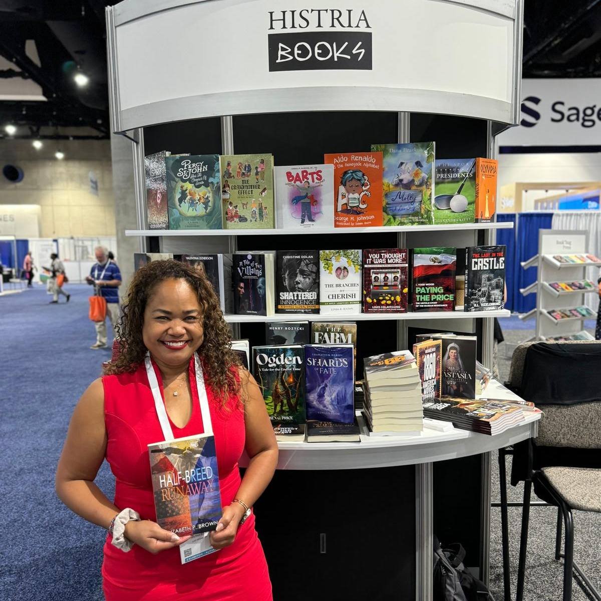 HistriaBooks's tweet image. Elizabeth P. Brown joined the ALA to give away signed copies of her inspiring memoir. 
If you didn’t manage to get your copy at the event, you can still purchase it from histriabooks.com, Amazon, and all major book retailers.

#ALAAC24 #LibLearnX24 #BooksWorthReading
