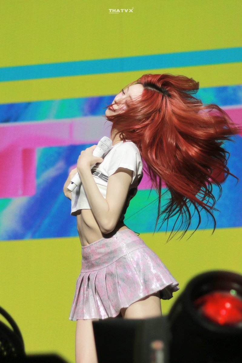 thatvvxxx's tweet image. BORN TO BE TORONTO DAY2
#YUNA #유나
#ITZY #있지
#ITZY_BORNTOBE
#ITZY_in_TORONTO
