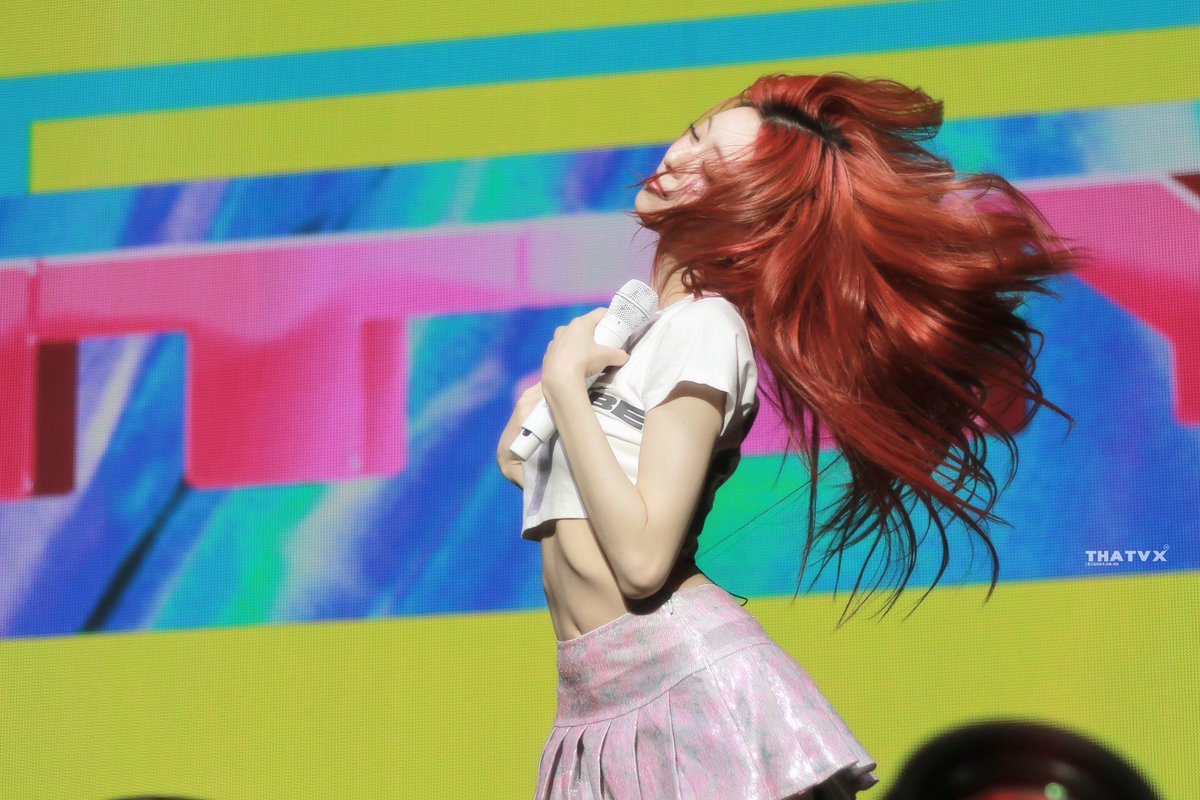 thatvvxxx's tweet image. BORN TO BE TORONTO DAY2
#YUNA #유나
#ITZY #있지
#ITZY_BORNTOBE
#ITZY_in_TORONTO