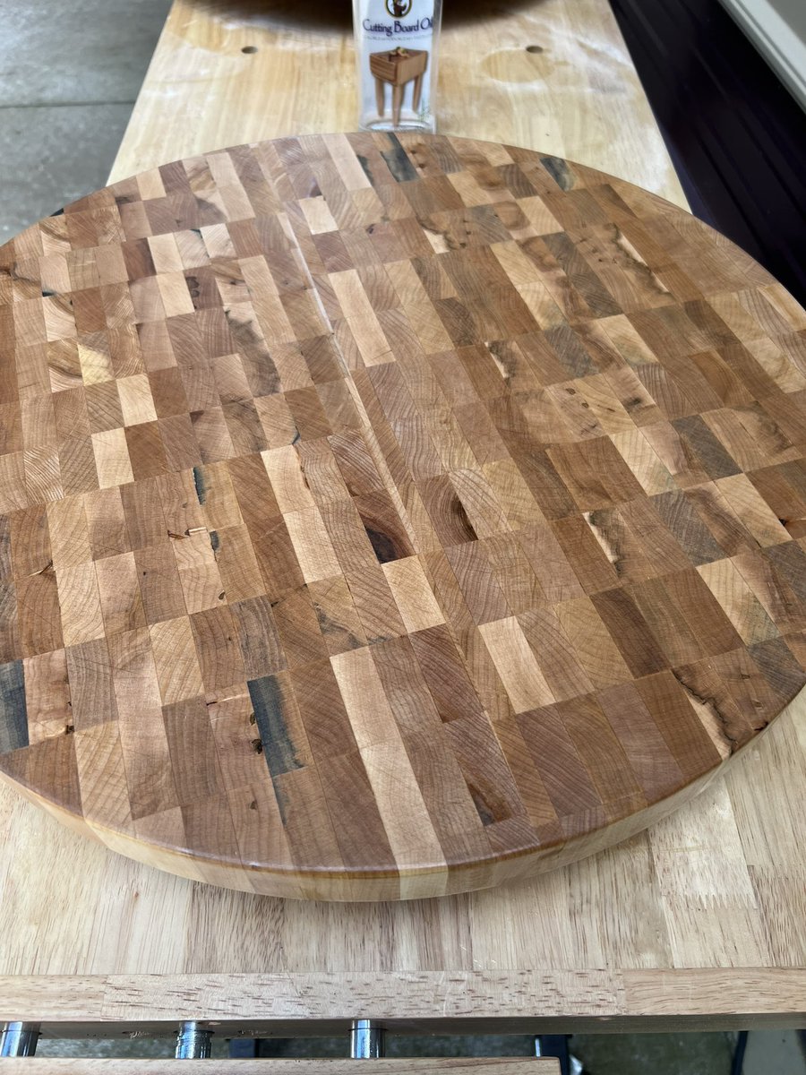 Made some more rack maple end-grain cutting boards. <a href="/chefsymon/">michael symon</a> what do you think??