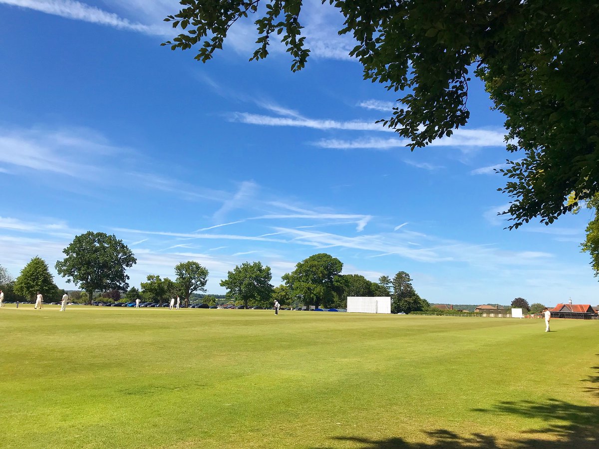 A peaceful Upper Sixth Vale Service and Prize Day in the marquee followed by a delicious lunch, rounded off by wine at the cricket pavilion! 🎓🏆🎺🏏🍷
