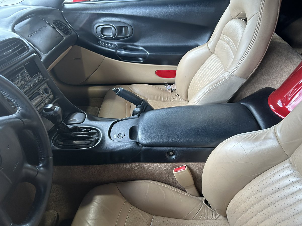 TristanAutoSale's tweet photo. 1999 Mint 1 Owner Corvette Convertible For Sale

Contact/DM me for details https://t.co/VnST54WJVu