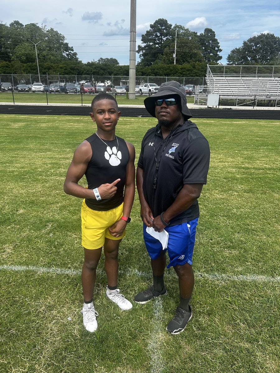 SCOOTA_DHS_2026's tweet photo. #AGTG After a great camp at ECSU and a great conversation with @CoachDC22 I AM BLESSED to received my first offer from Elizabeth City State University. @ECSUVikingFBall @ECSUVikings #GoVikings #CallingCodeBlue #ECSU
@NewLevelPerform
@CALLMEDBEST @AntonioHall336
@Tr3_Dee
@DBoyzFootball