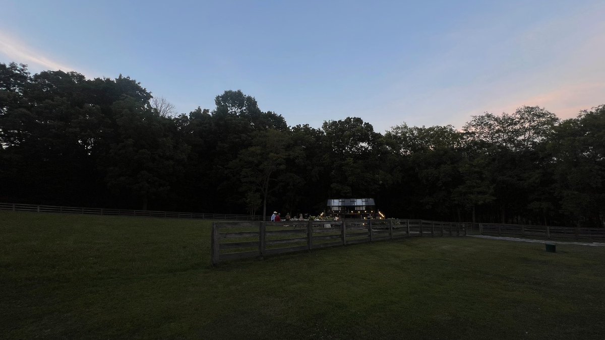 the calm before summer nights at #TheHouseParty <a href="/HouseofMustaine/">House of Mustaine</a> 🍾