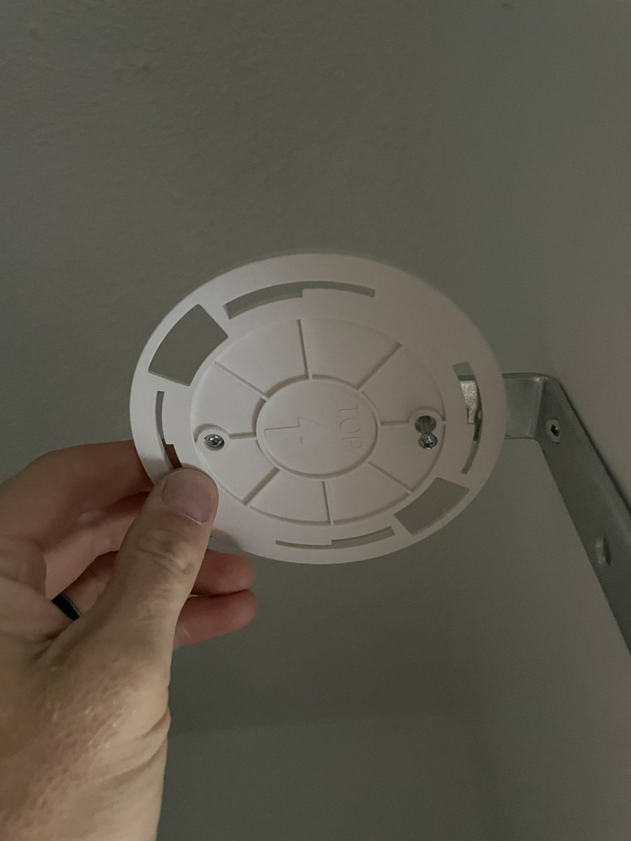 stclairchris's tweet photo. While on vacation I always check for working smoke alarms. Our cottage rental over #CanadaDayWeekend had no working smoke or CO alarms. After contacting the owner, they supplied me with 2 new combination alarms that I was glad to install in the correct locations. #firefighersafe https://t.co/MrO0nZXiN9