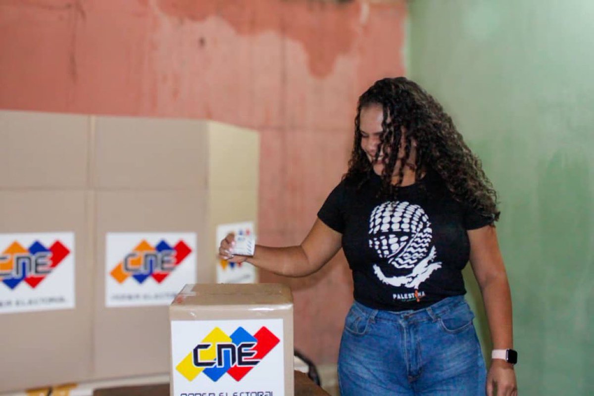 Ya participé en el #SimulacroPorLaPaz 💪🏽 ¡Viva la Patria!  Somos los de Chávez resteados con <a href="/NicolasMaduro/">Nicolás Maduro</a> ❤️ Organizados, movilizados y con mucha conciencia para garantizar la victoria, y con la victoria de la Revolución garantizar la paz y la prosperidad de Venezuela