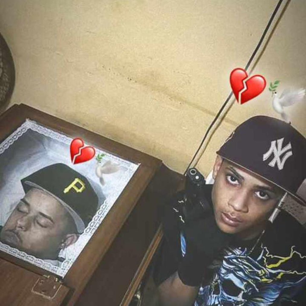 atracosrd's tweet photo. Caen abatidos “Chukito” y “Dilon” reconocidos delincuente en el sector Los Mina y el otro en Los Coquitos de Boca Chica.

Final feliz 👏 https://t.co/RBH9OyLzFI