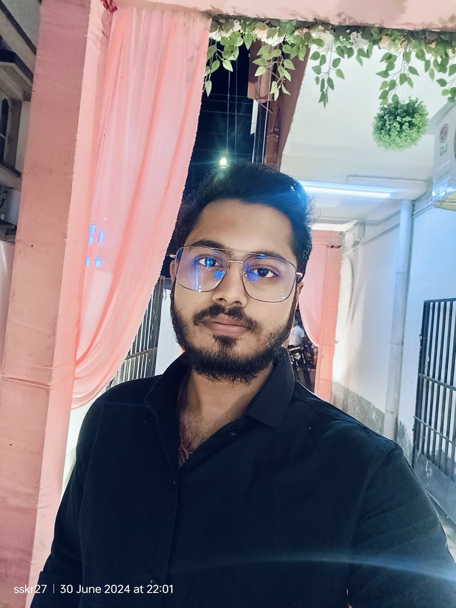 sskr275's tweet photo. Casual
.
.
.
#sskr27 #selfphotography #photo #photography #picture #me #picture #photo #twitterposts #insta #explore #explorepage https://t.co/8MBjONBD4E