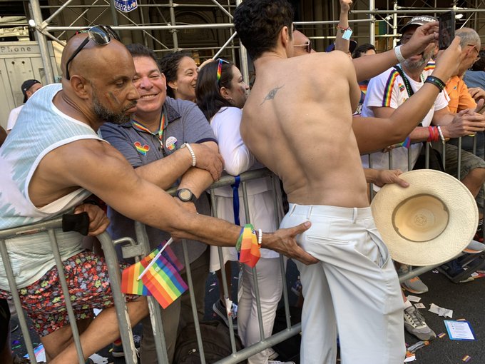 Rafael Alencar - 3 pic. Happy Pride 🌈 #pride #pridenyc https://t.co/URGm5IgiWr