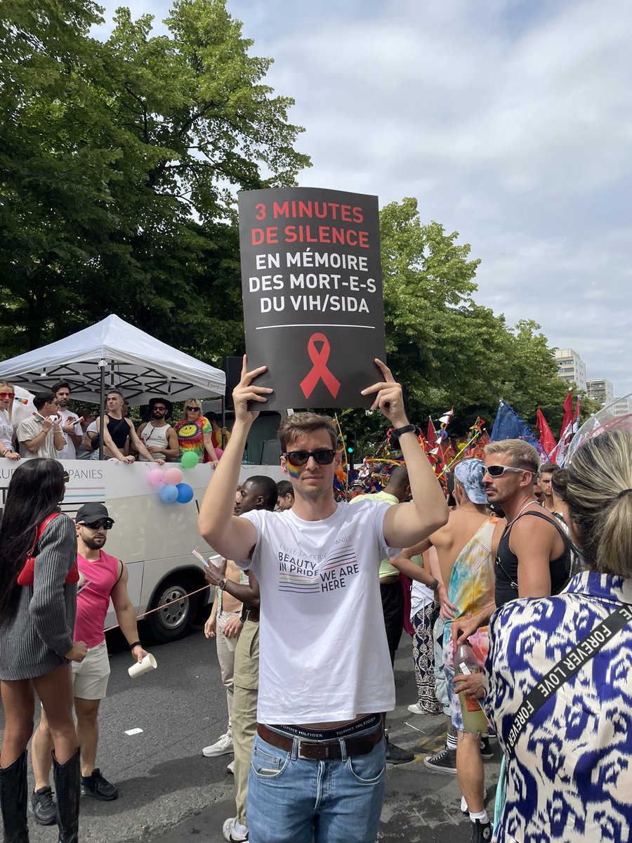 SustainableUser's tweet photo. #prideinParis
#Pride2024 

Happier than ever. https://t.co/UfFZaCMTvo