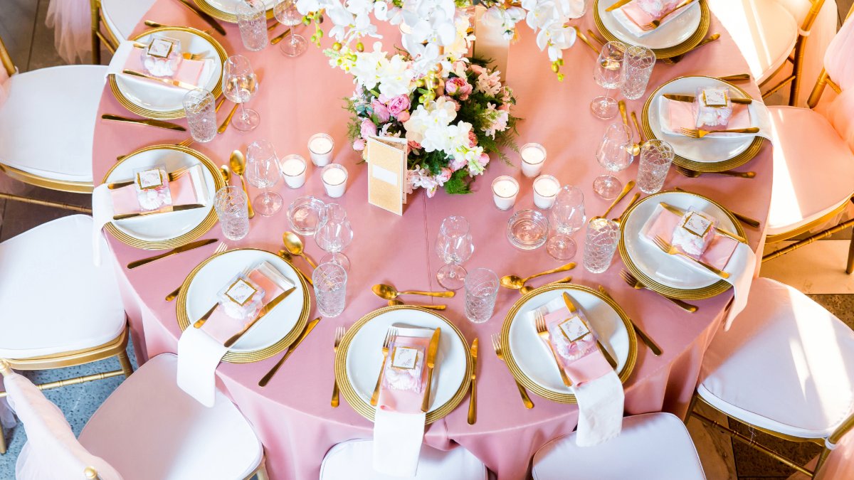 Elevate your wedding tables! Get inspired by stunning tablecloths, creative centerpieces, and hundreds of table setting details for a beautiful reception: pinterest.com/OctaveEventGro… 🎶 #WeddingInspiration #WeddingDay
